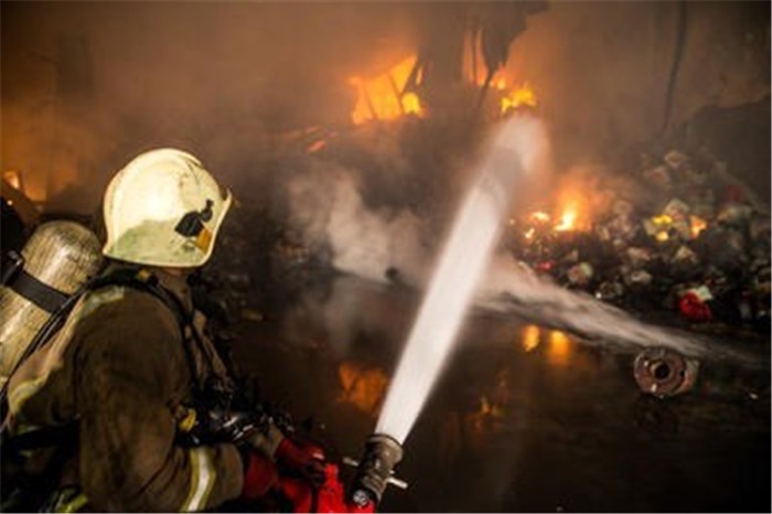 مهار آتش سوزی در مسکن مهر رشت